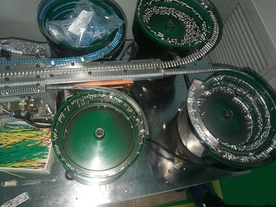 光纤连接器震动盘